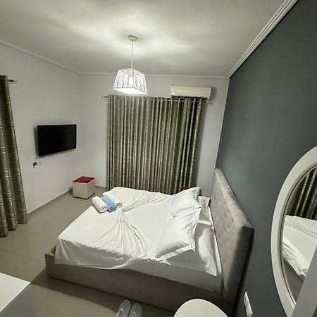 סרנדה Hotel Elisabet מראה חיצוני תמונה